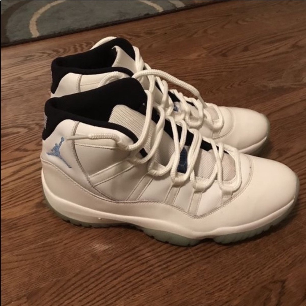 Air Jordan’s retros 11’s
